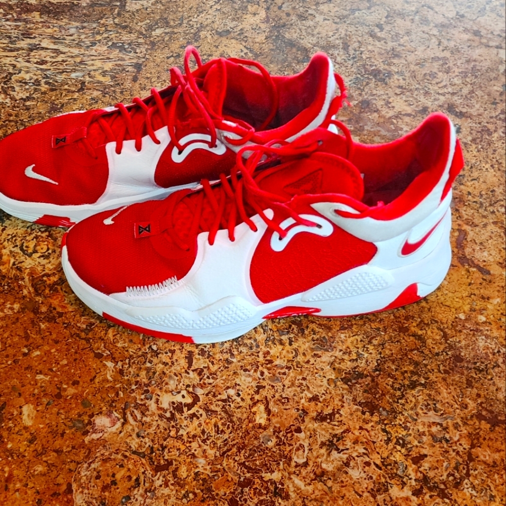 Nike pg 5s , us size 11